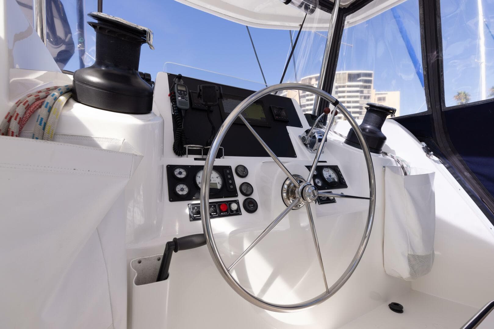 2013 Leopard 48 — photo 7