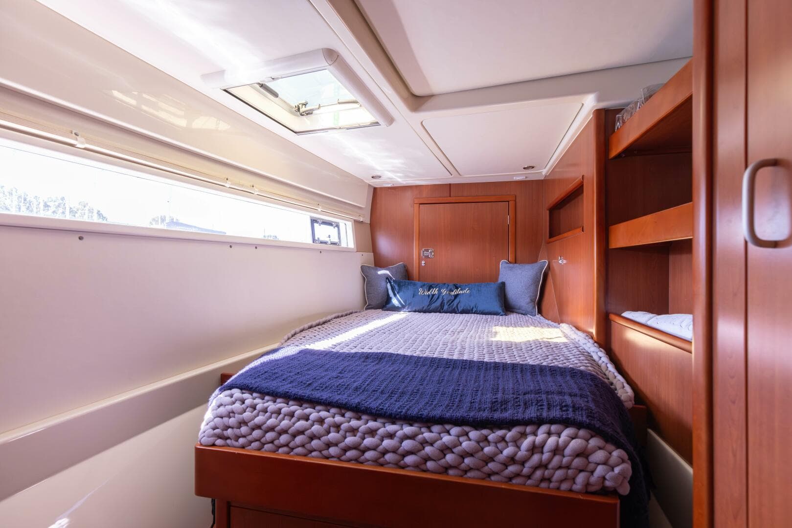 2013 Leopard 48 — photo 24