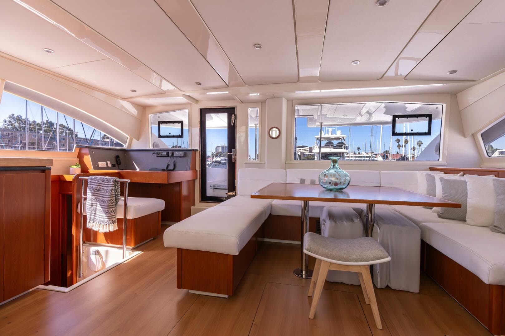 2013 Leopard 48 — photo 9