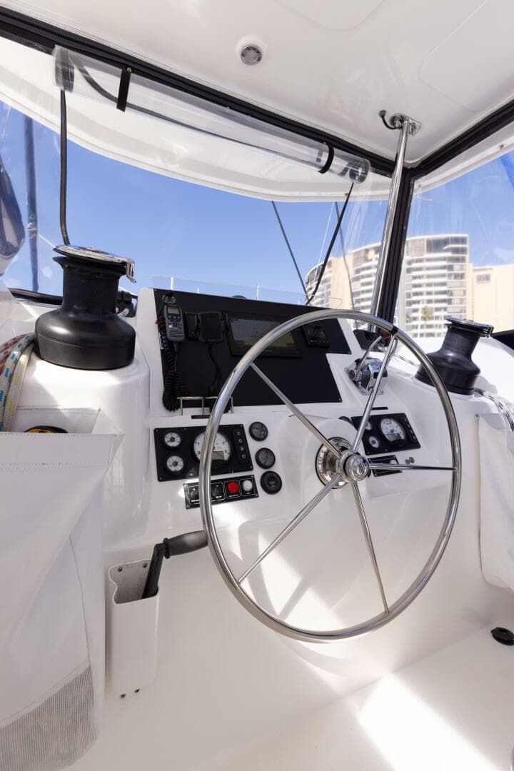 2013 Leopard 48 — photo 5