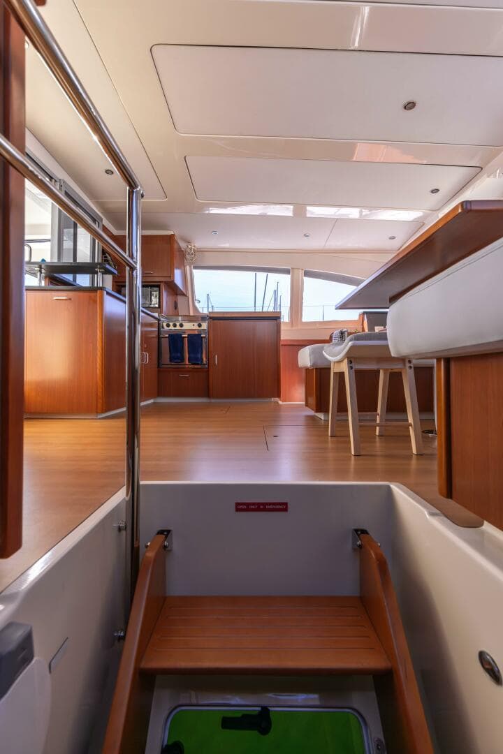 2013 Leopard 48 — photo 18