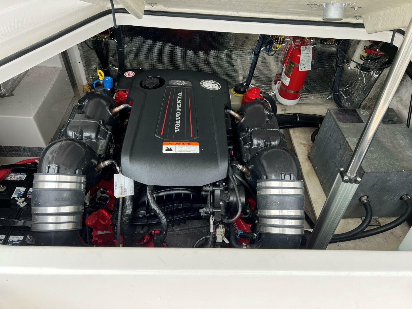 2017 Regal 28 Express — photo 35