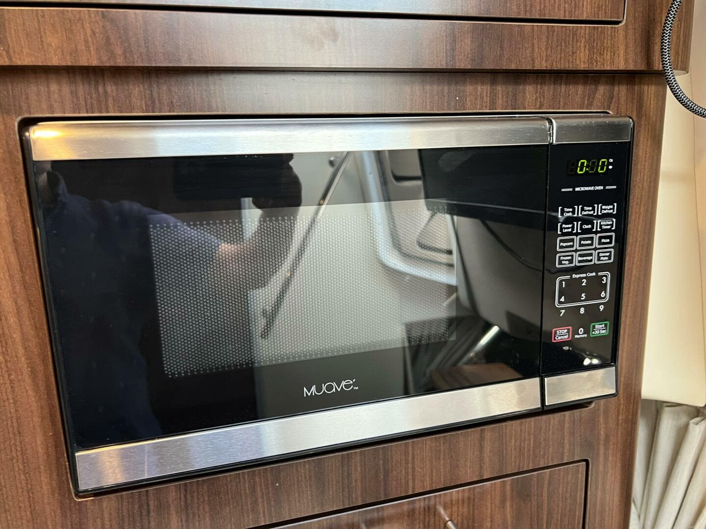 2017 Regal 28 Express — photo 28