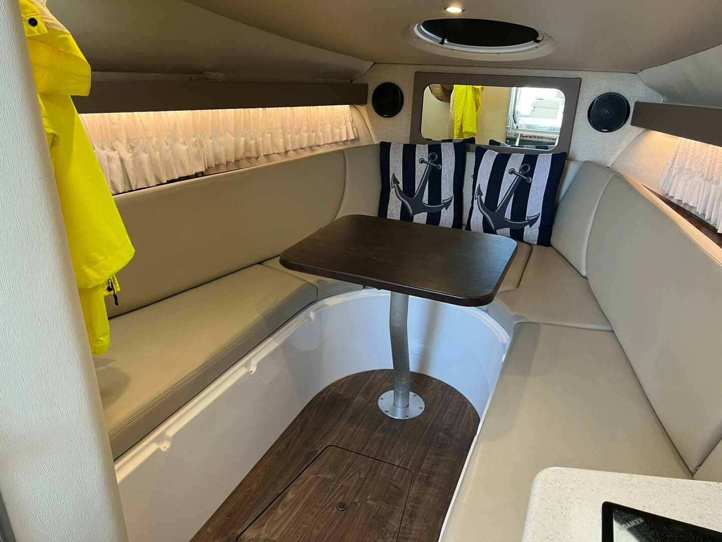 2017 Regal 28 Express — photo 24