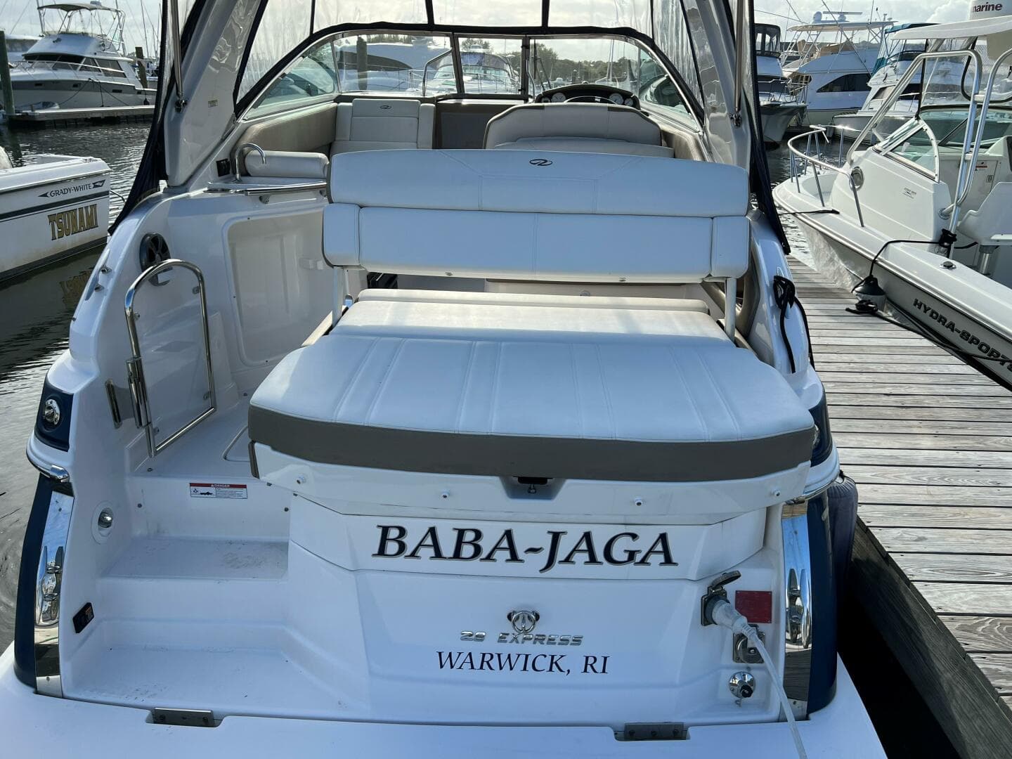 2017 Regal 28 Express — photo 4