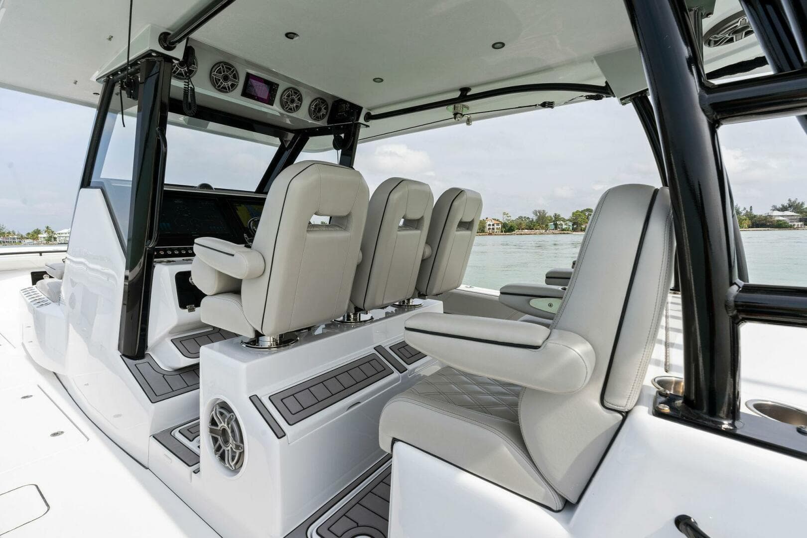 2022 Barker Boatworks 40 High Performance Cat — photo 25