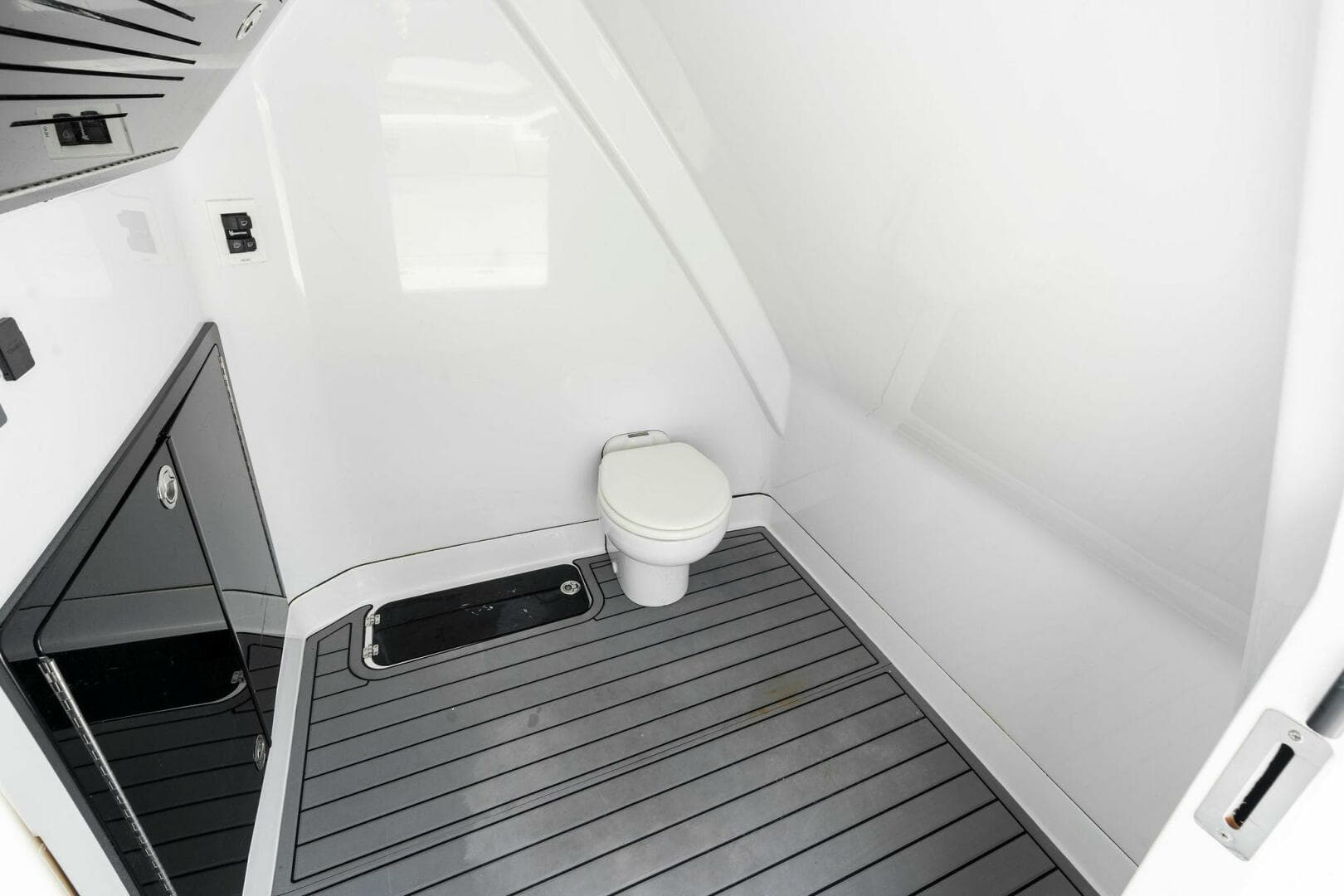 2022 Barker Boatworks 40 High Performance Cat — photo 58