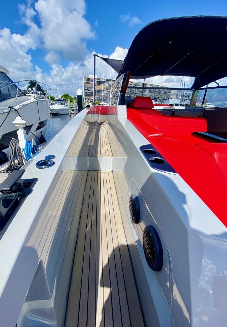 2020 Vanquish Vq 45 — photo 7