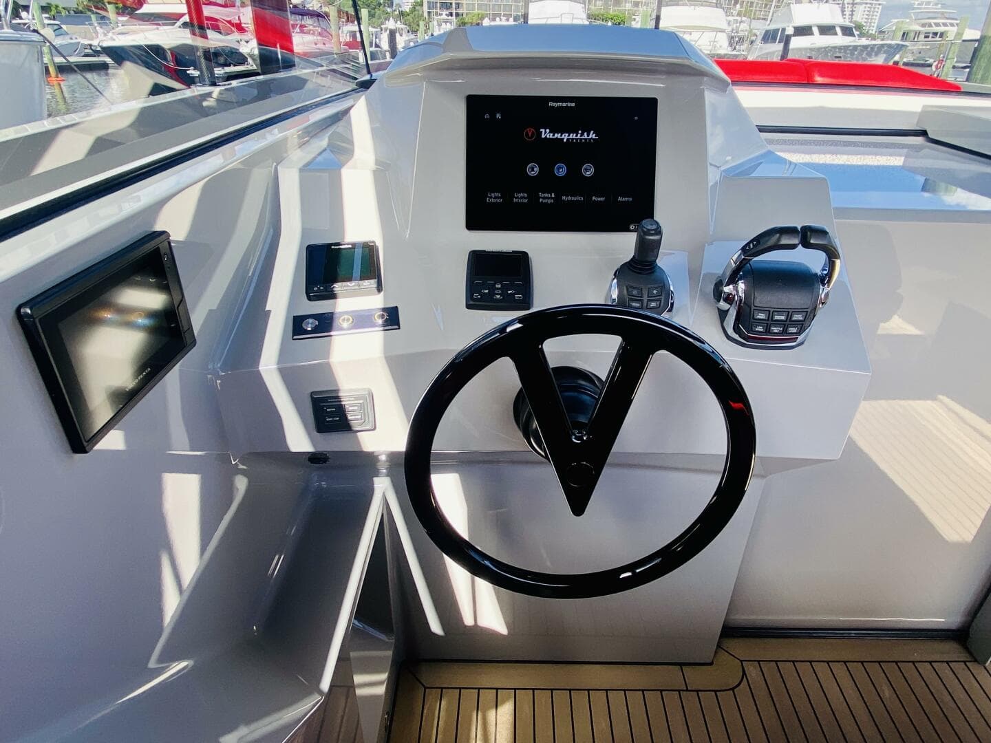 2020 Vanquish Vq 45 — photo 18