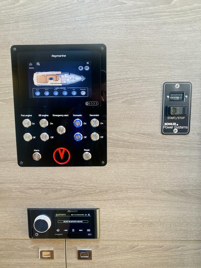 2020 Vanquish Vq 45 — photo 34