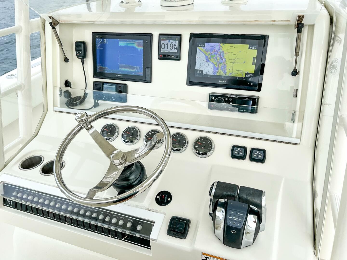 2017 Seavee 390Z Center Console — photo 23
