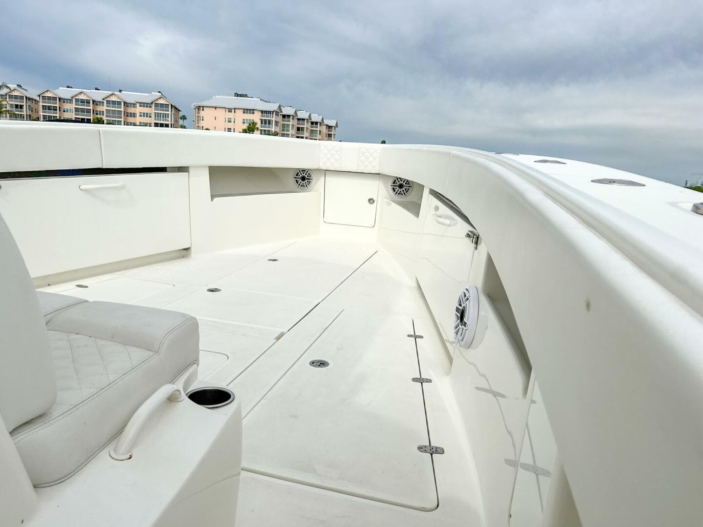 2017 Seavee 390Z Center Console — photo 14