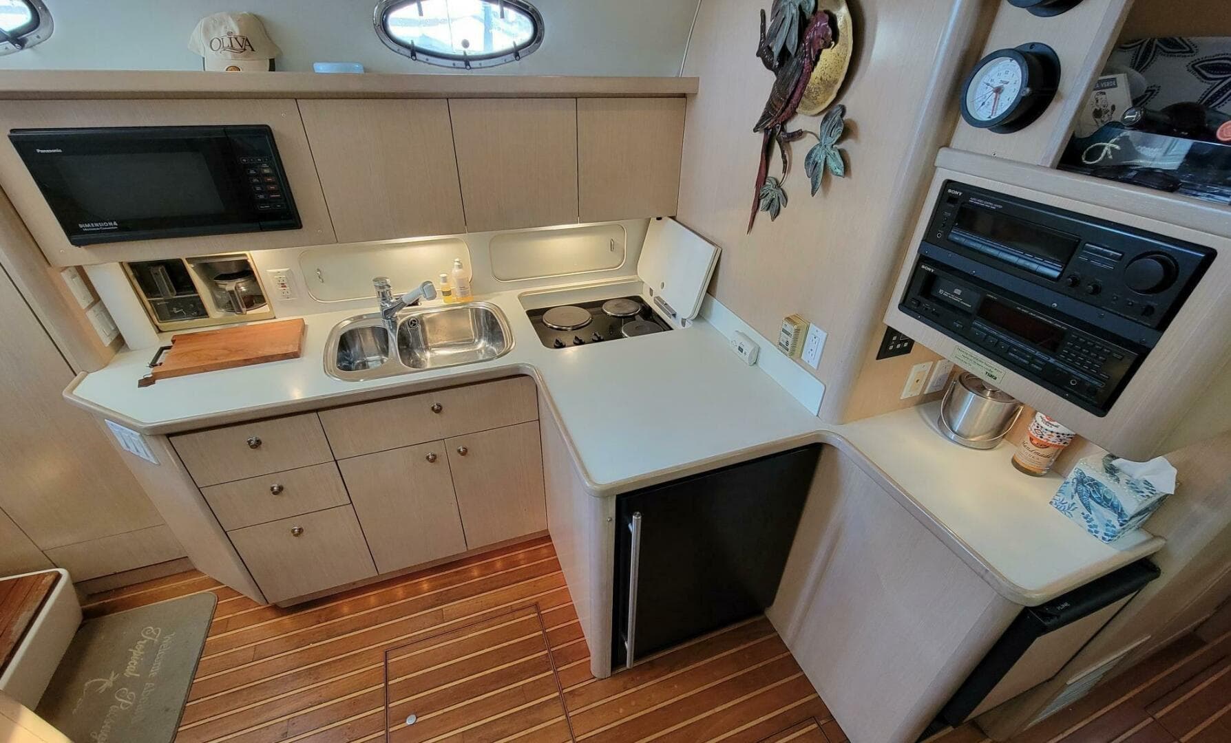 1996 Tiara Yachts 4000 Express — photo 9