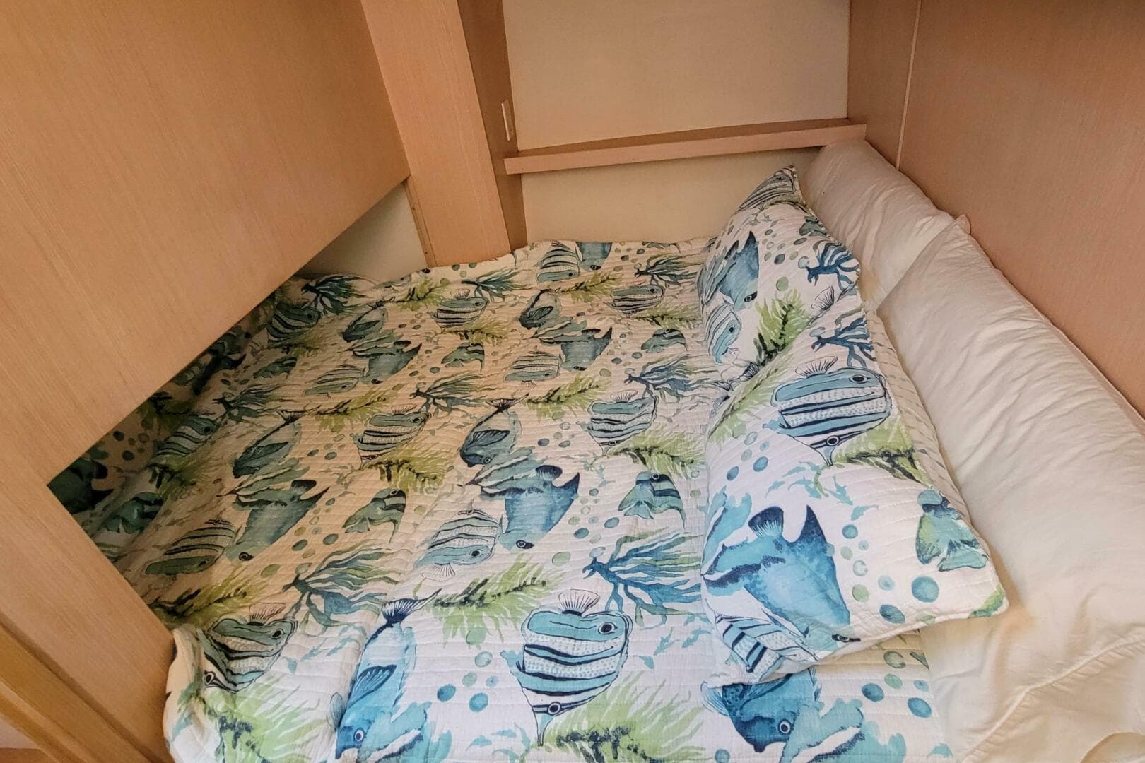 1996 Tiara Yachts 4000 Express — photo 8