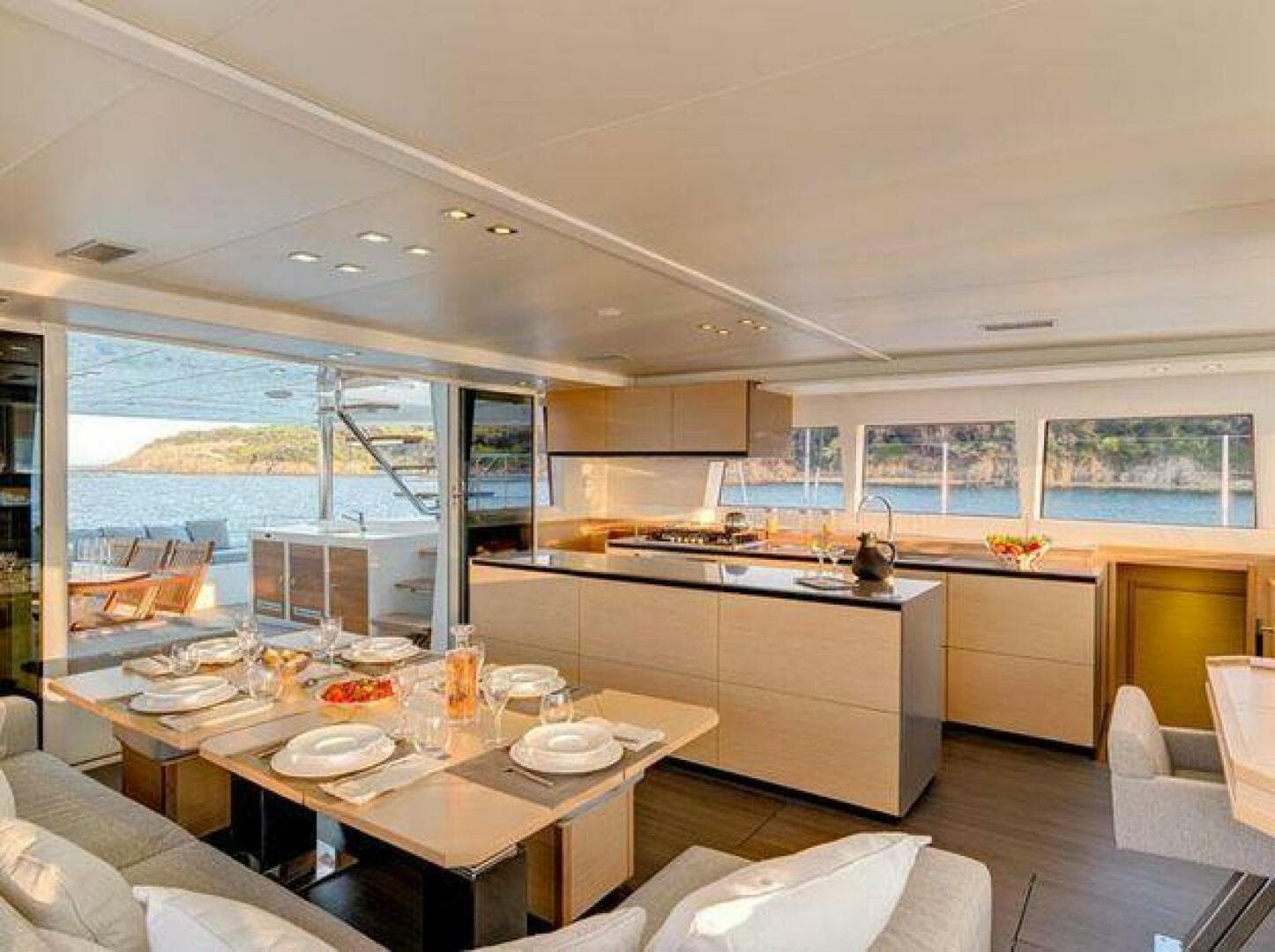 2015 Lagoon 620 — photo 6