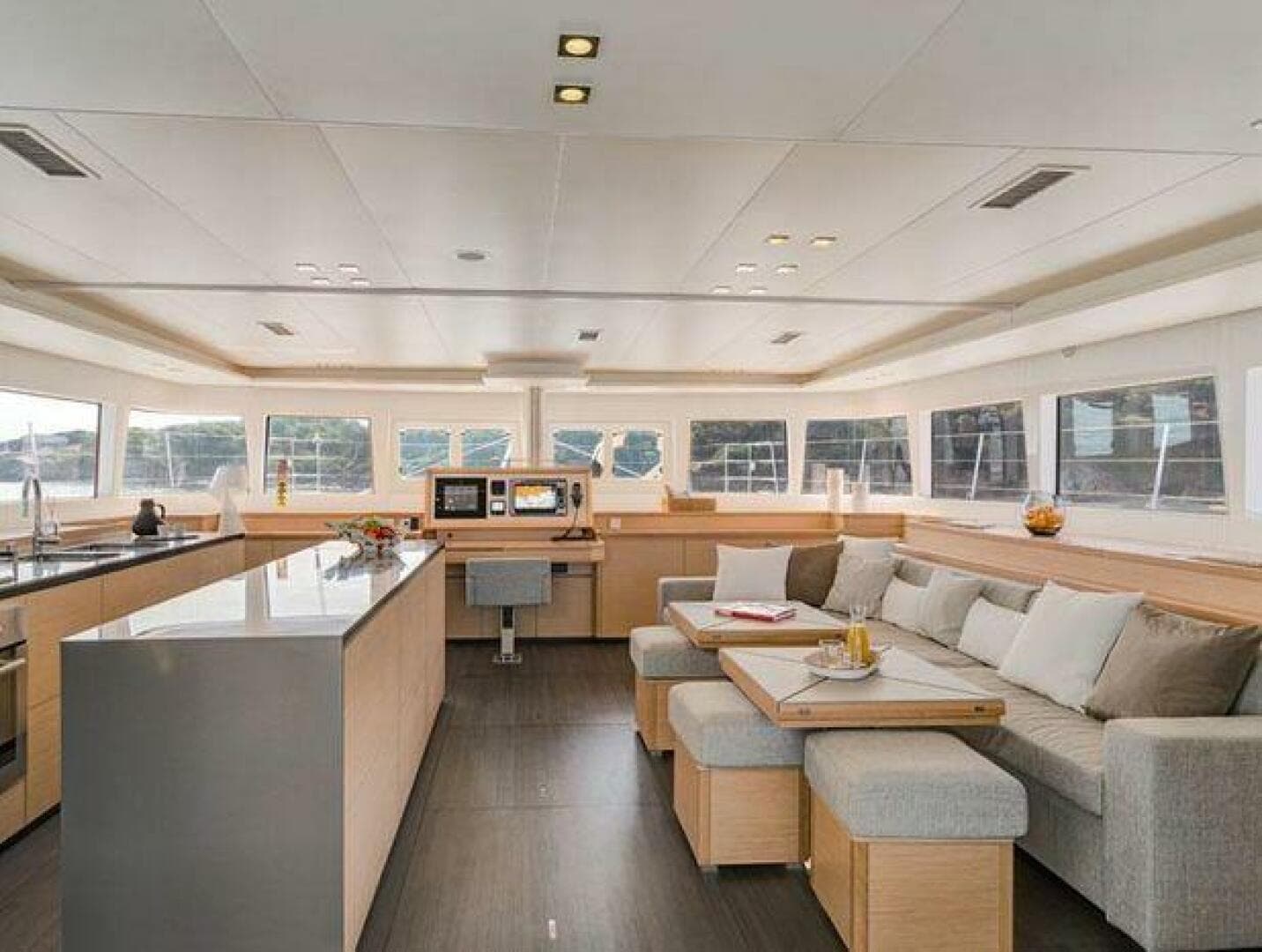 2015 Lagoon 620 — photo 9