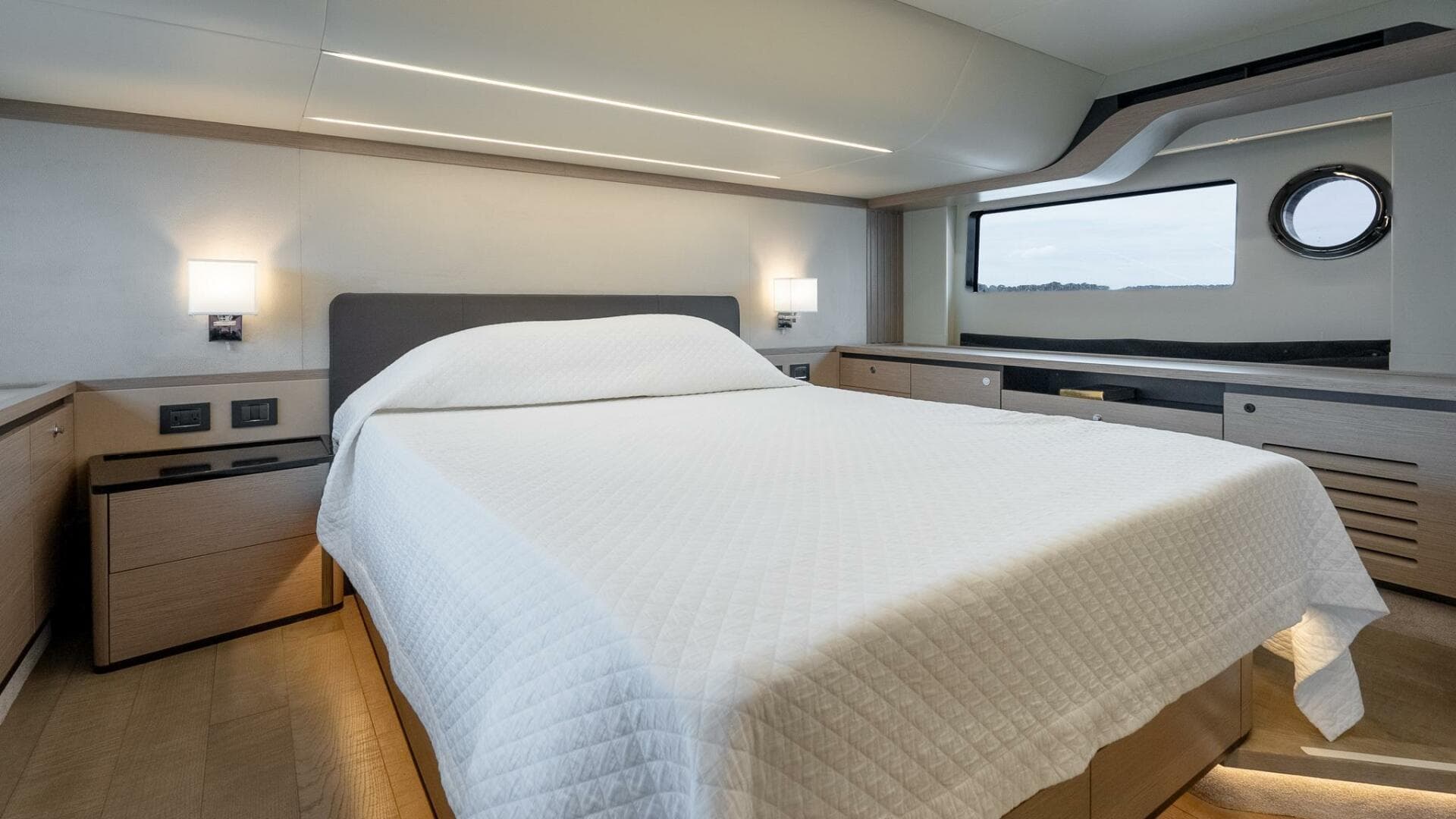 2023 Absolute 52 Navetta — photo 37