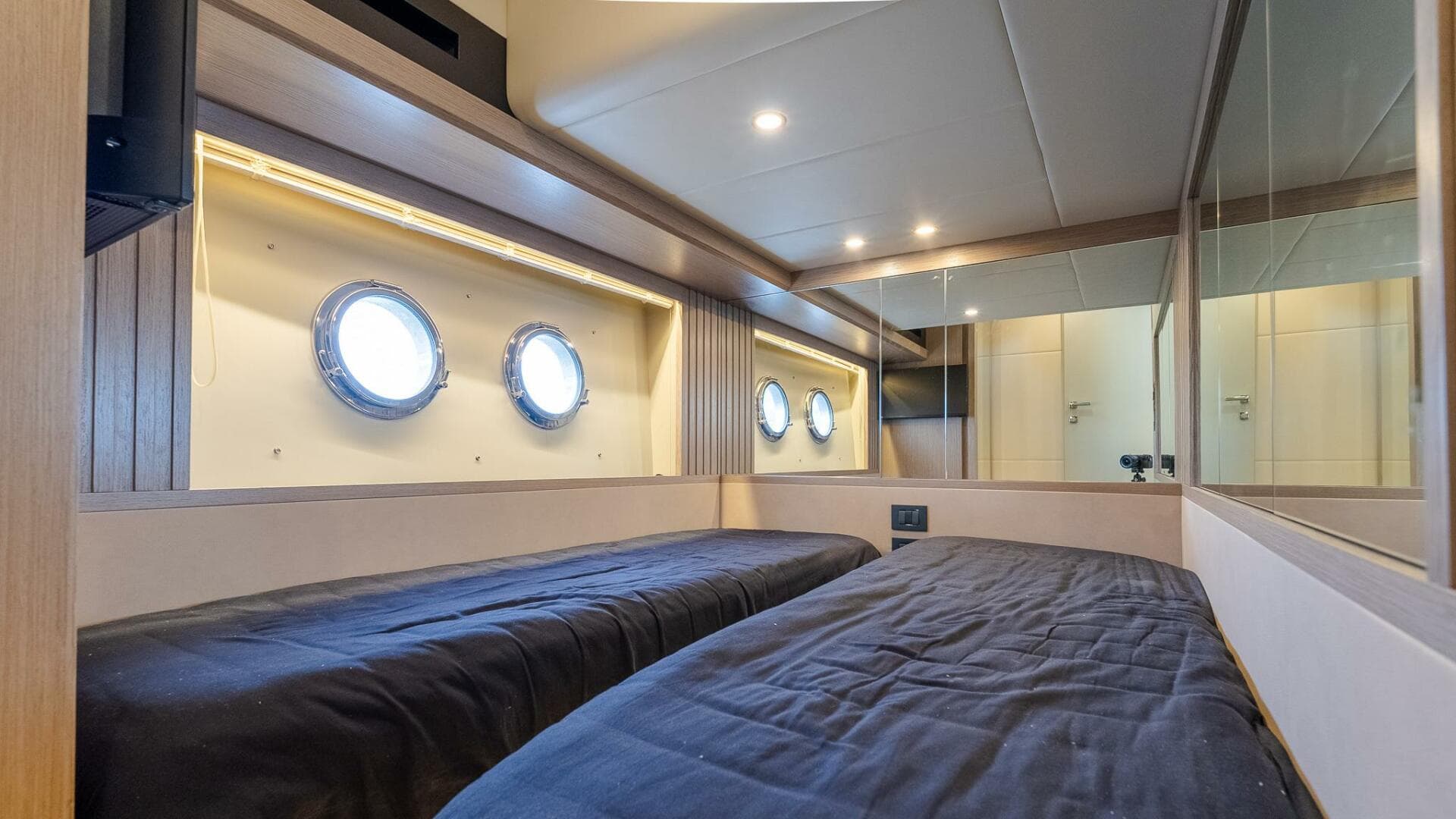 2023 Absolute 52 Navetta — photo 42