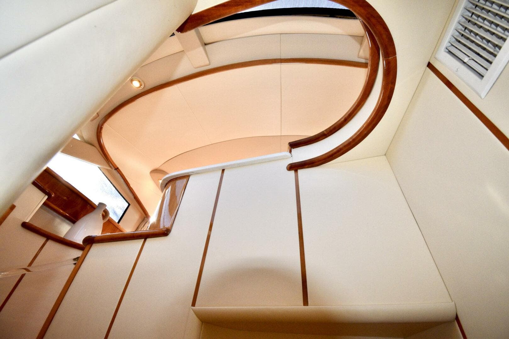 2010 Neptunus My Flybridge — photo 13