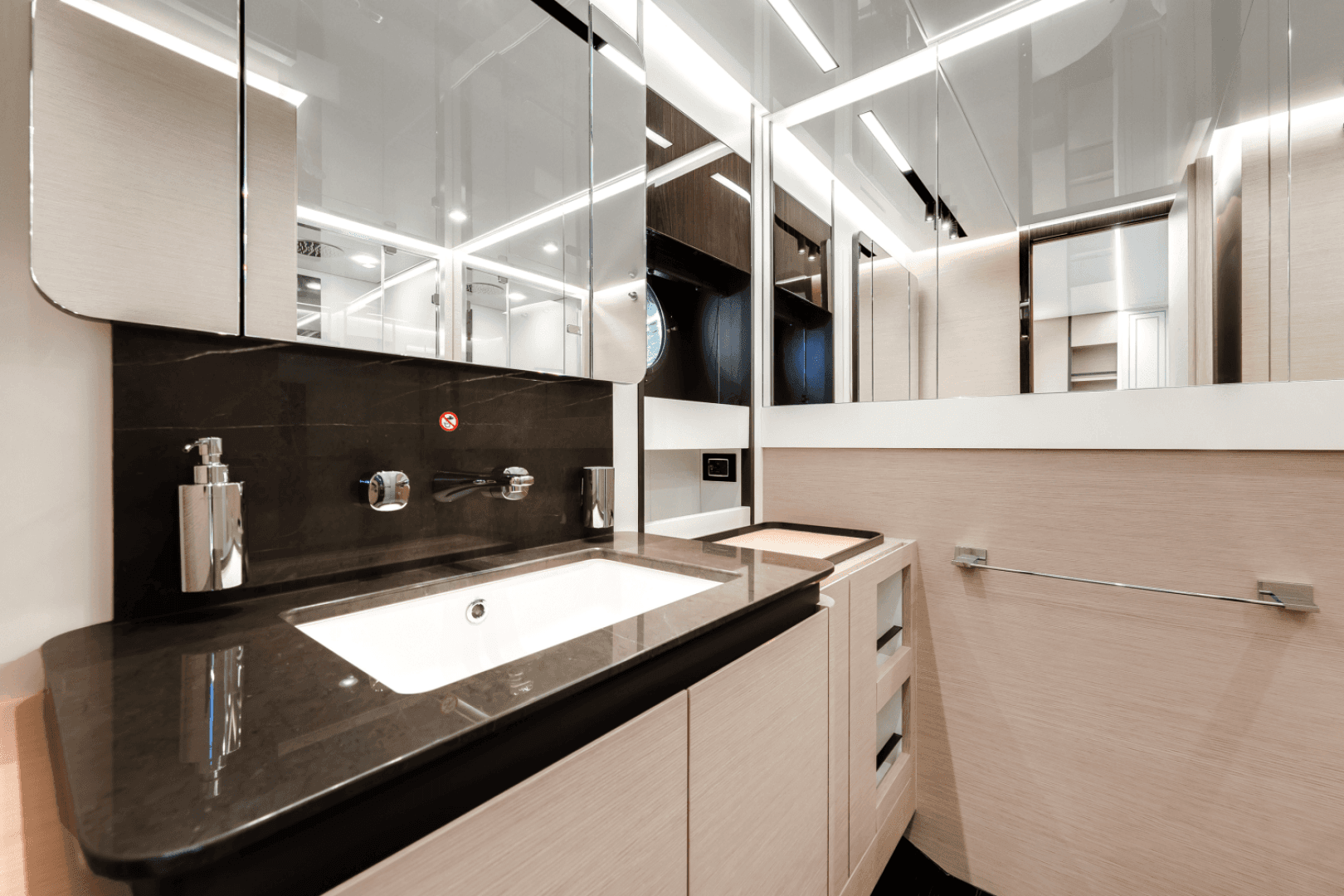 2024 Azimut S8 — photo 50