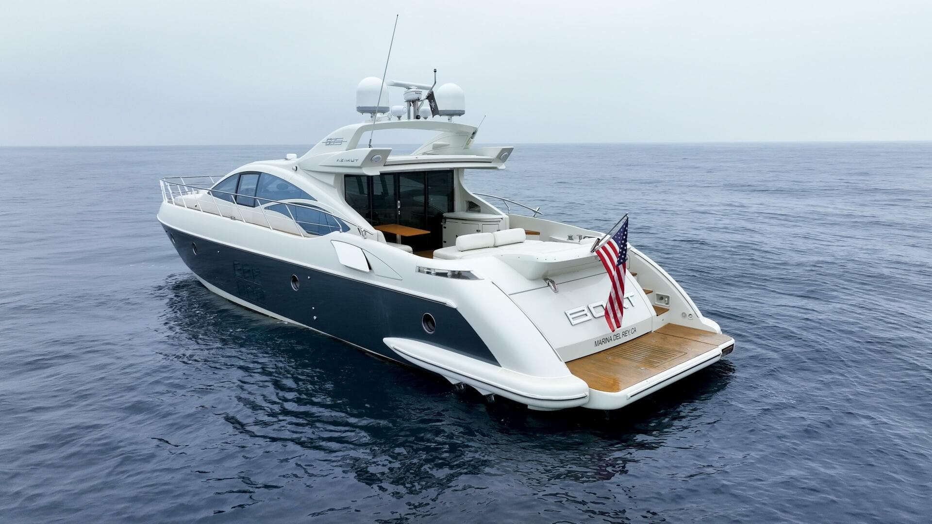 2011 Azimut 68S — photo 36