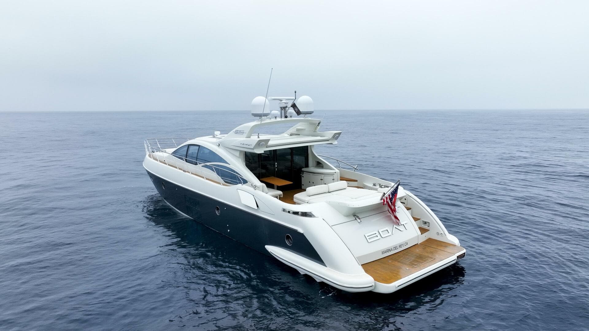 2011 Azimut 68S — photo 34