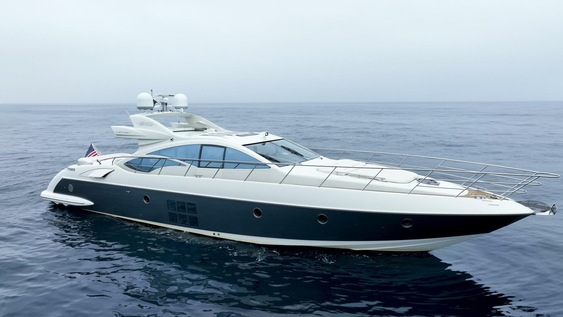 2011 Azimut 68S — photo 1