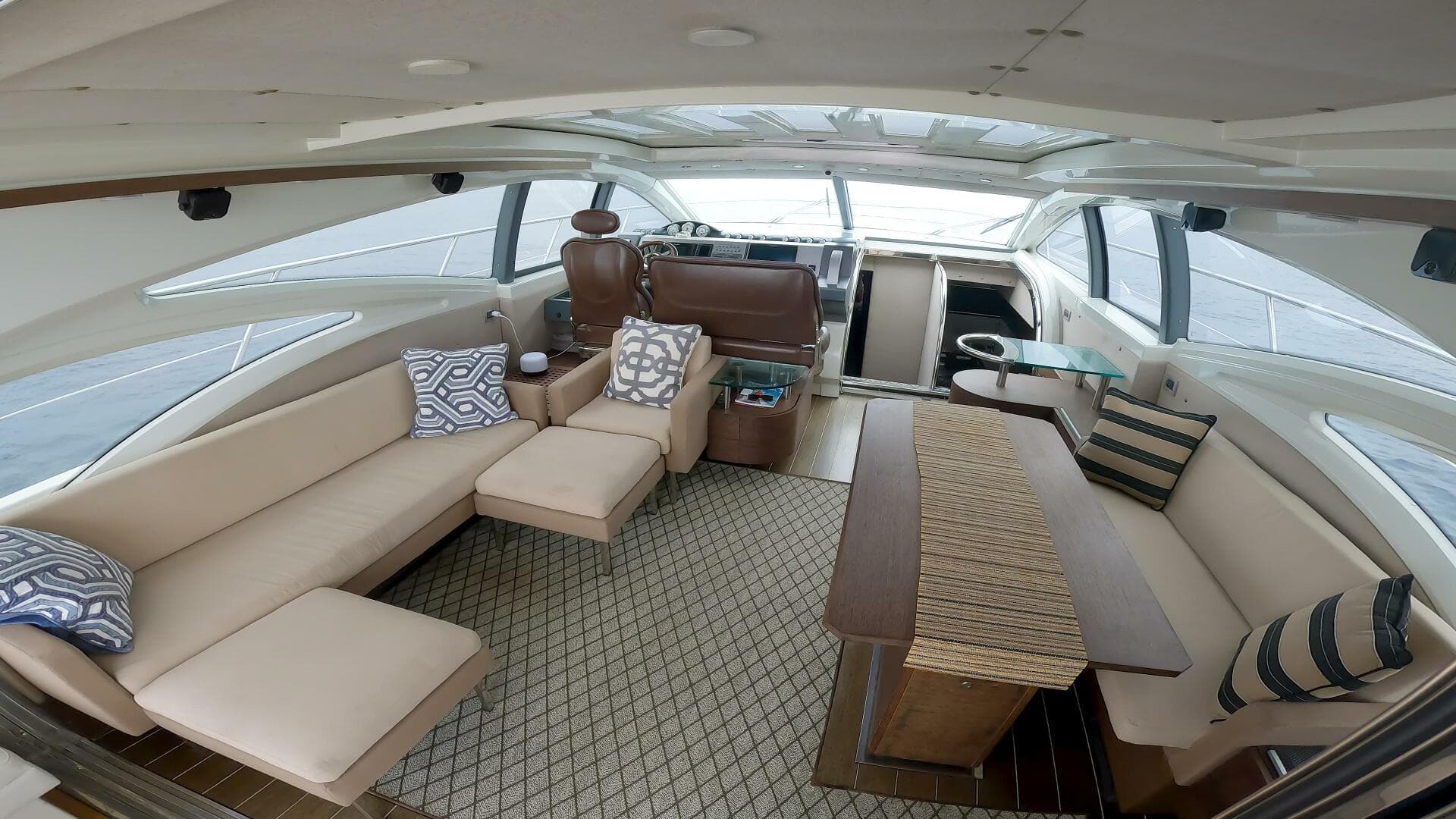2011 Azimut 68S — photo 6
