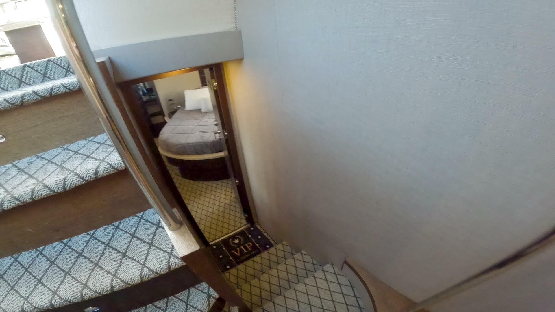 2011 Azimut 68S — photo 11