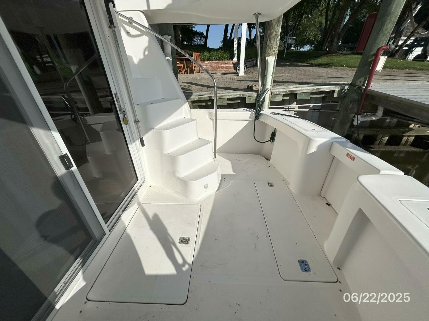 2003 Mainship 390 — photo 35