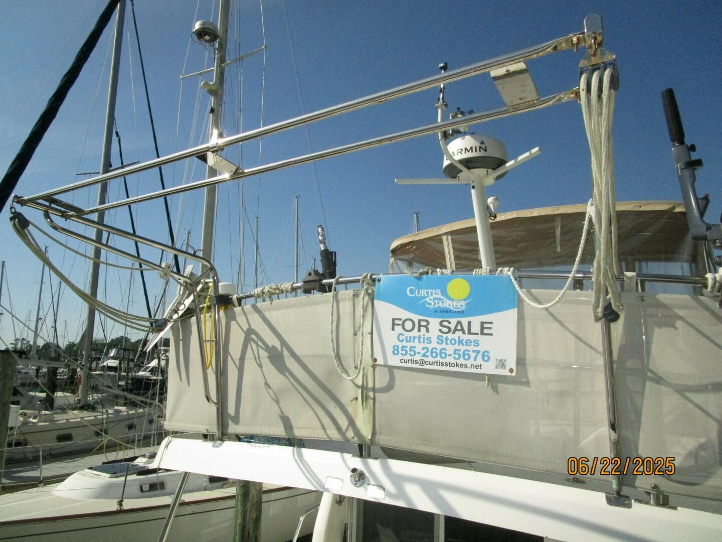 2003 Mainship 390 — photo 30