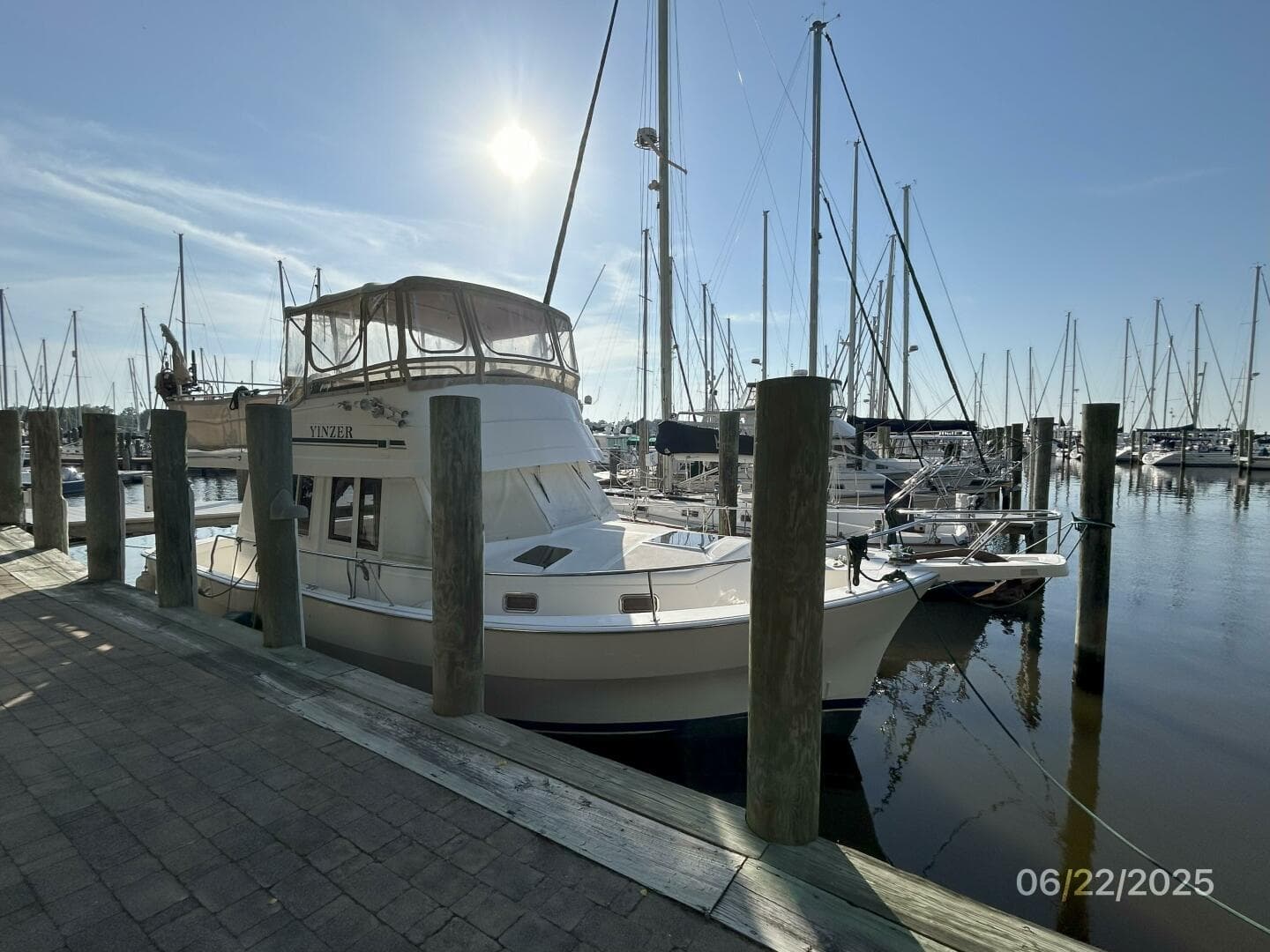 2003 Mainship 390 — photo 3