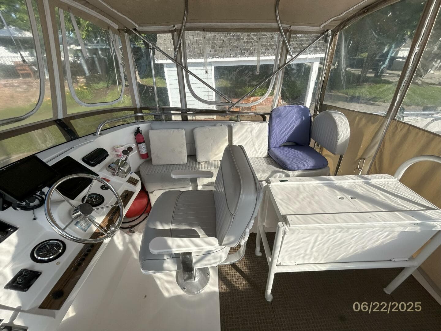 2003 Mainship 390 — photo 18