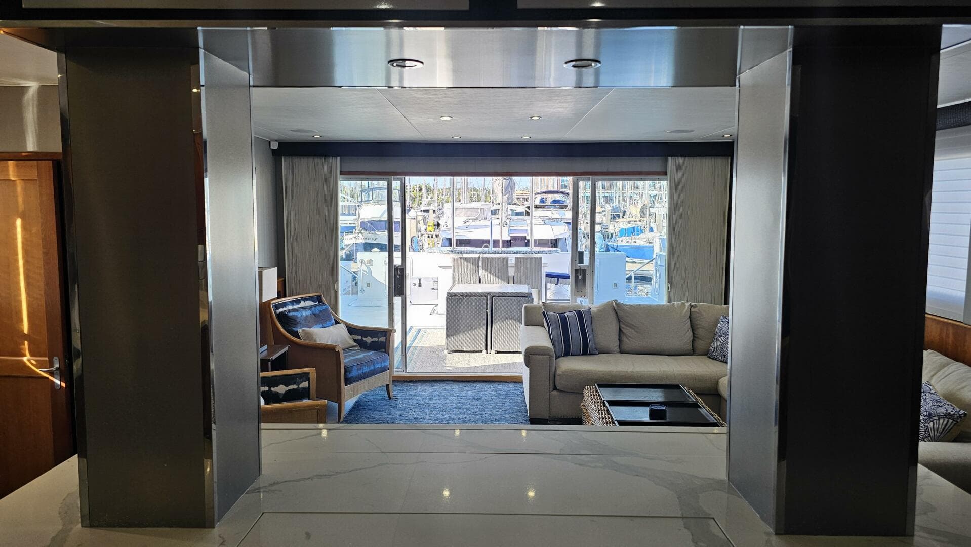 2009 Custom Flybridge — photo 48