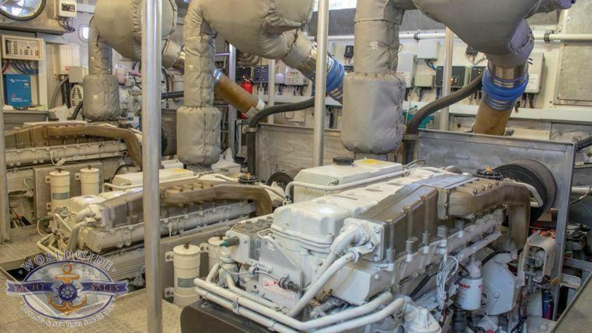 2009 Custom Flybridge — photo 60