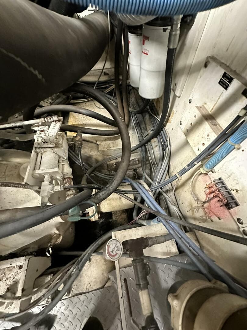 1988 Viking Motor Yacht — photo 72