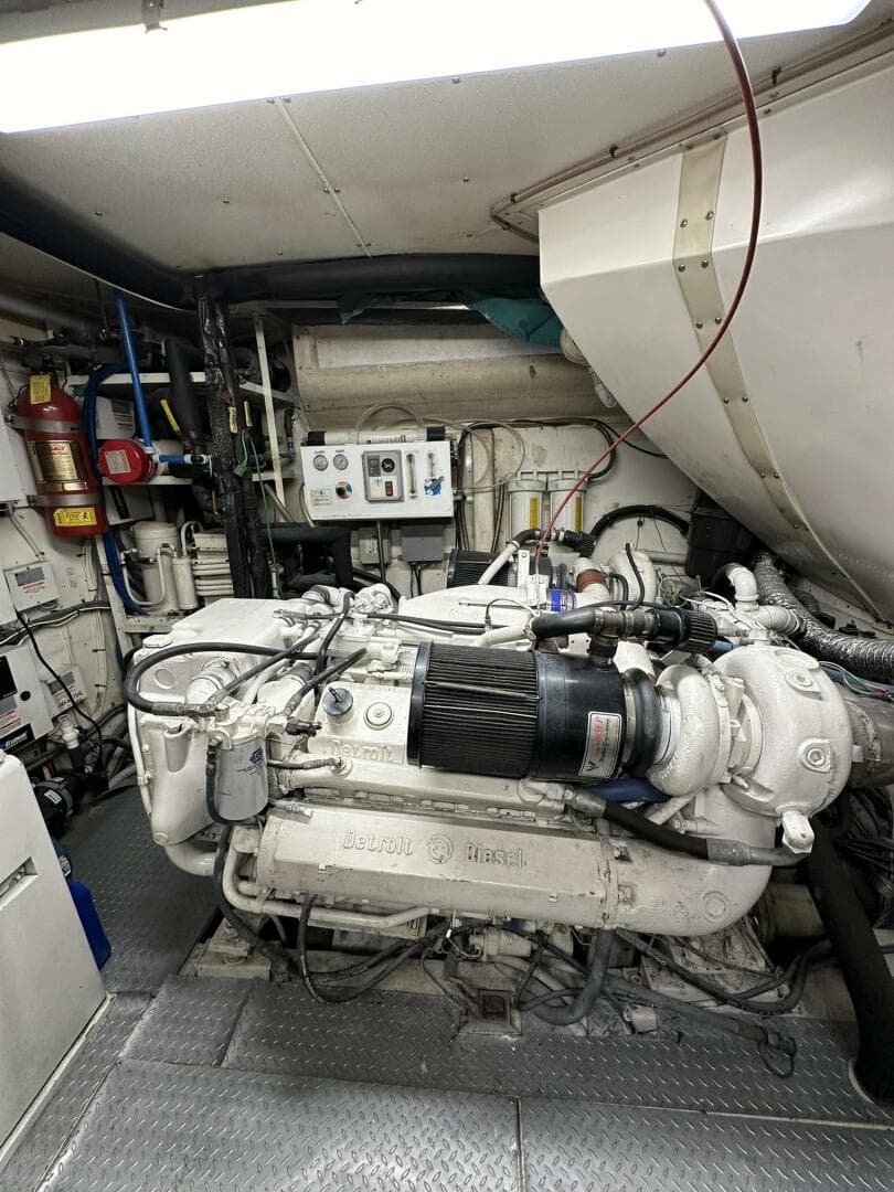 1988 Viking Motor Yacht — photo 66