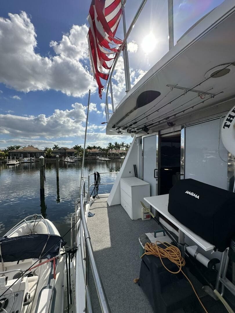 1988 Viking Motor Yacht — photo 55