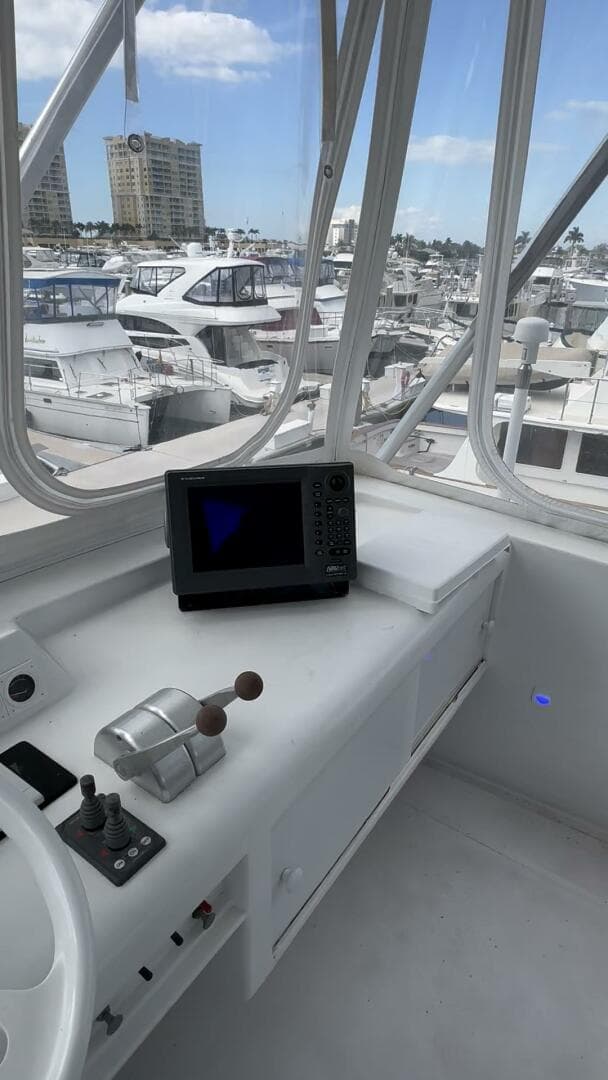 1988 Viking Motor Yacht — photo 36