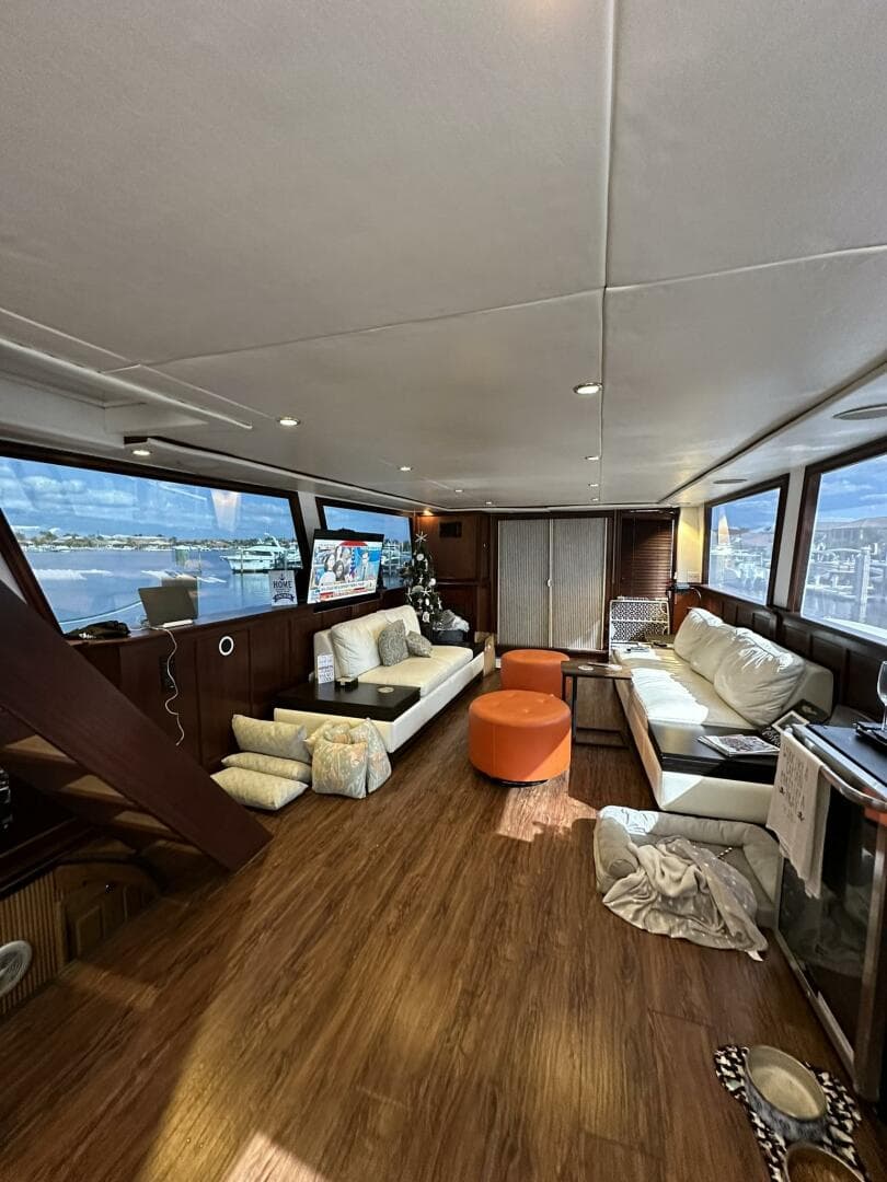 1988 Viking Motor Yacht — photo 50