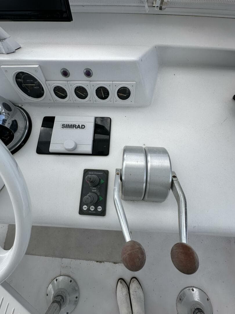 1988 Viking Motor Yacht — photo 86