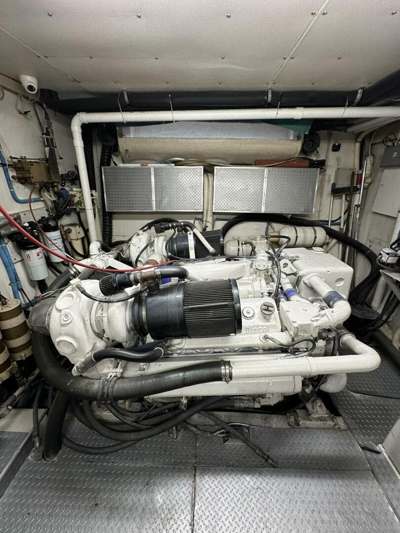 1988 Viking Motor Yacht — photo 65