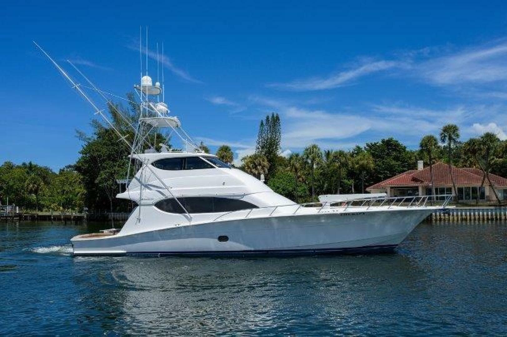 2005 Hatteras 68 Convertible — photo 1