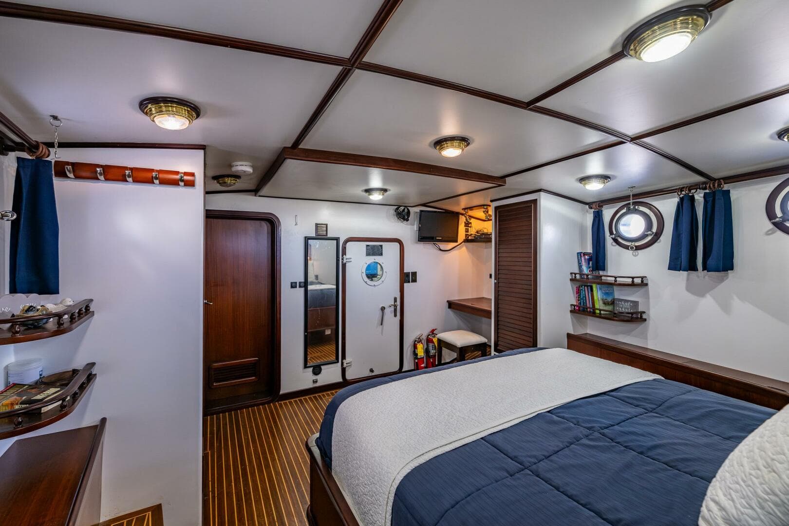 2009 Diesel Duck 41-Plus — photo 56