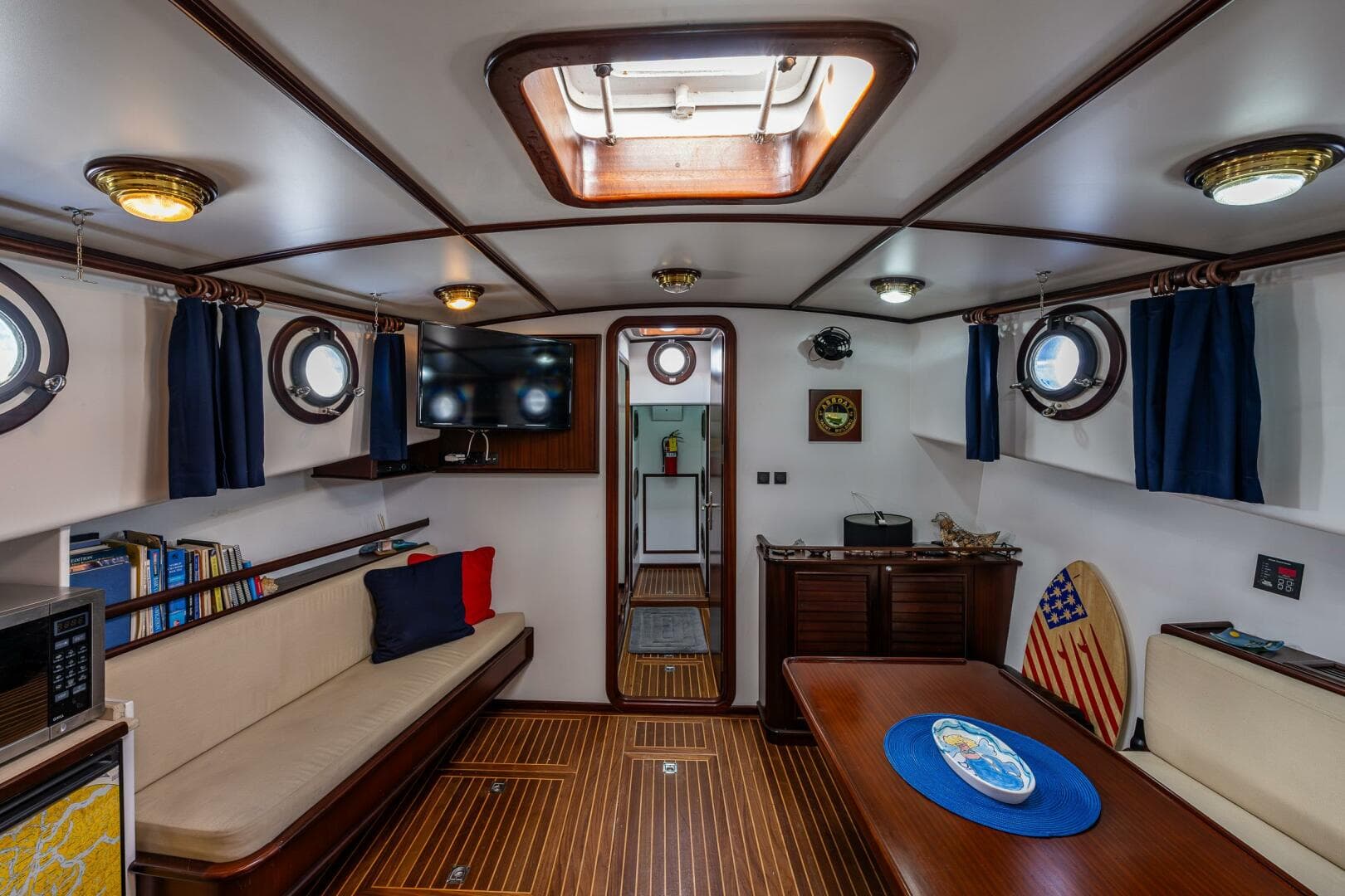 2009 Diesel Duck 41-Plus — photo 41