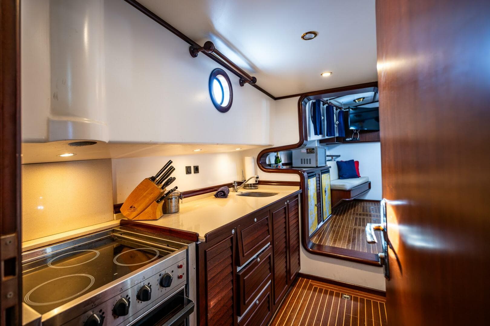 2009 Diesel Duck 41-Plus — photo 50