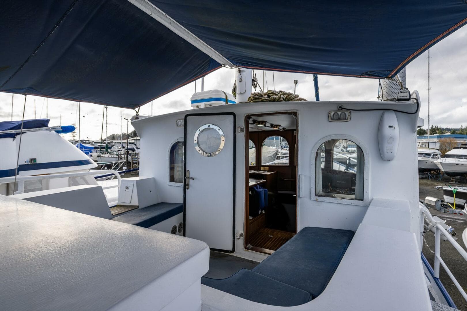 2009 Diesel Duck 41-Plus — photo 30