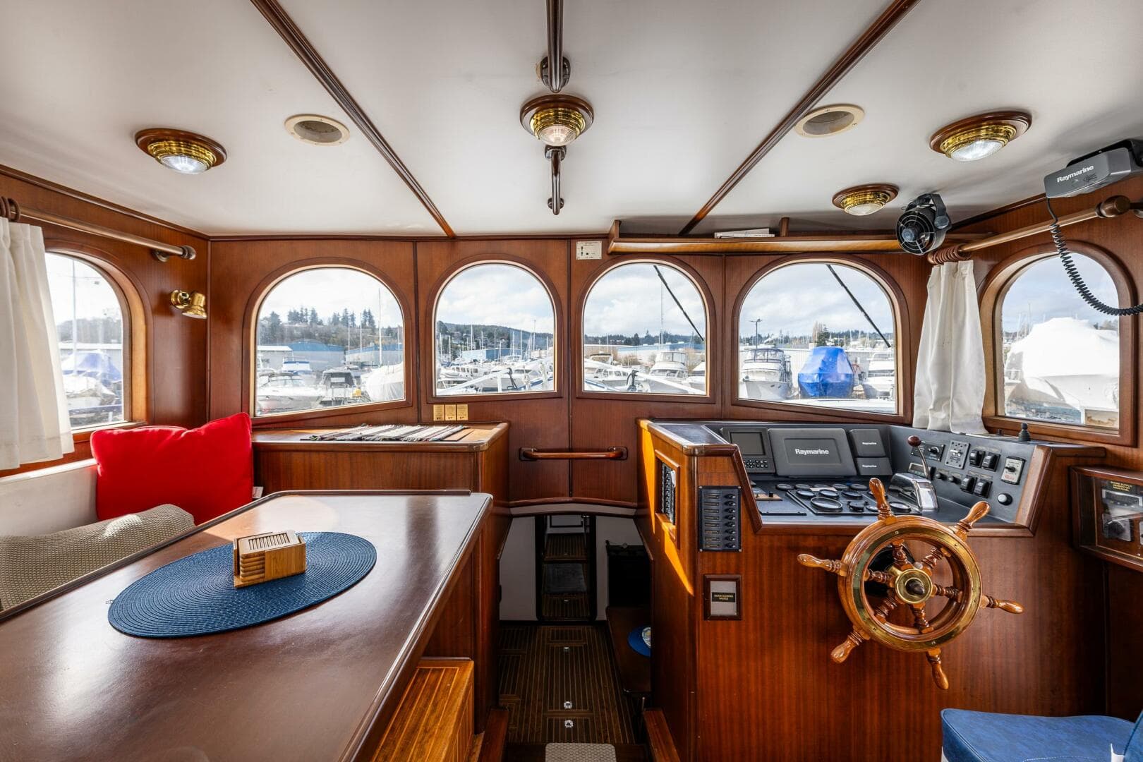 2009 Diesel Duck 41-Plus — photo 33