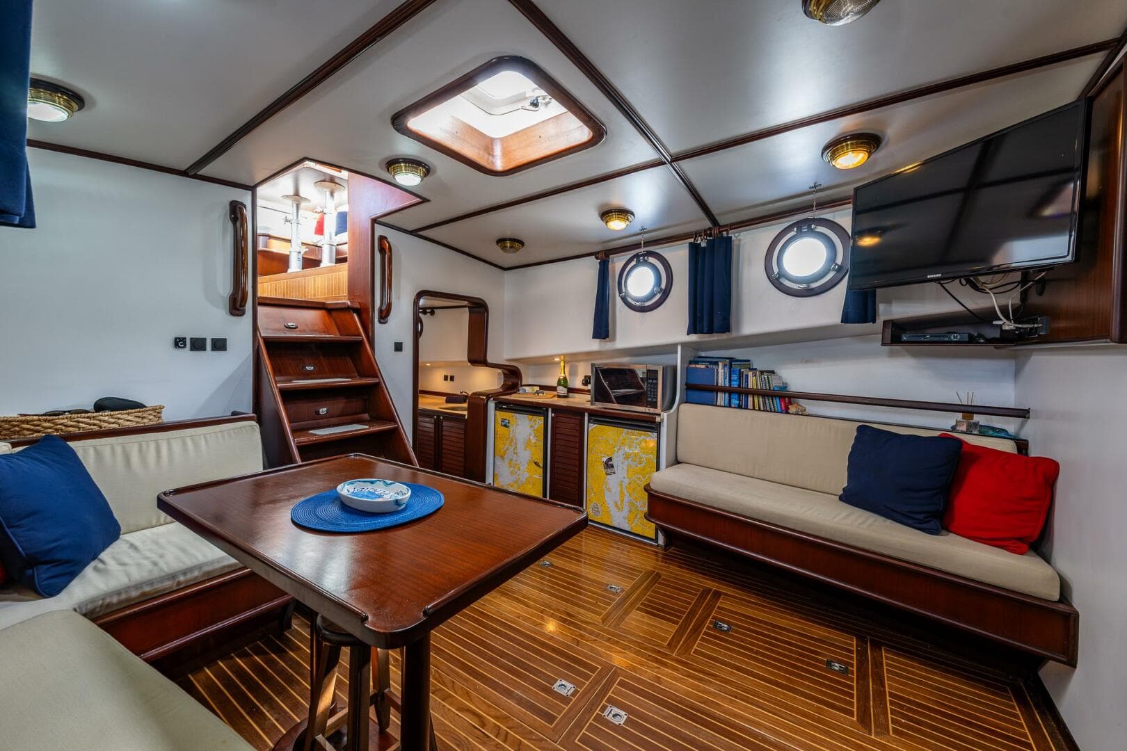 2009 Diesel Duck 41-Plus — photo 39