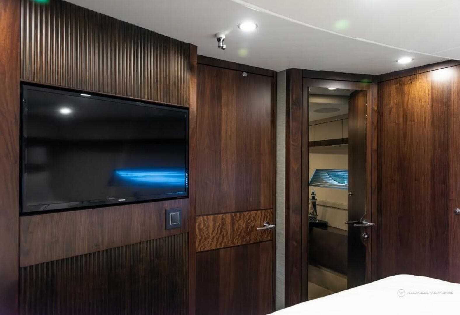 2023 Fairline Phantom 65 — photo 22